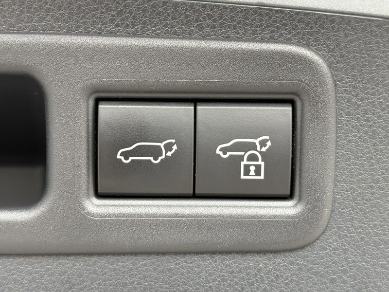 2023 Lexus RX 500h F SPORT PerformanceImage 15