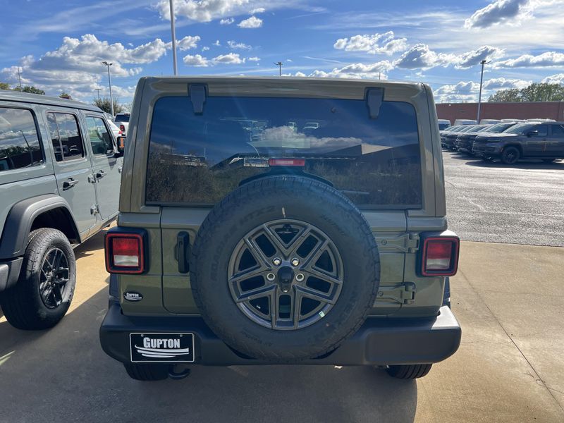 New 2025 Jeep Wrangler 4-door Sport SImage 8