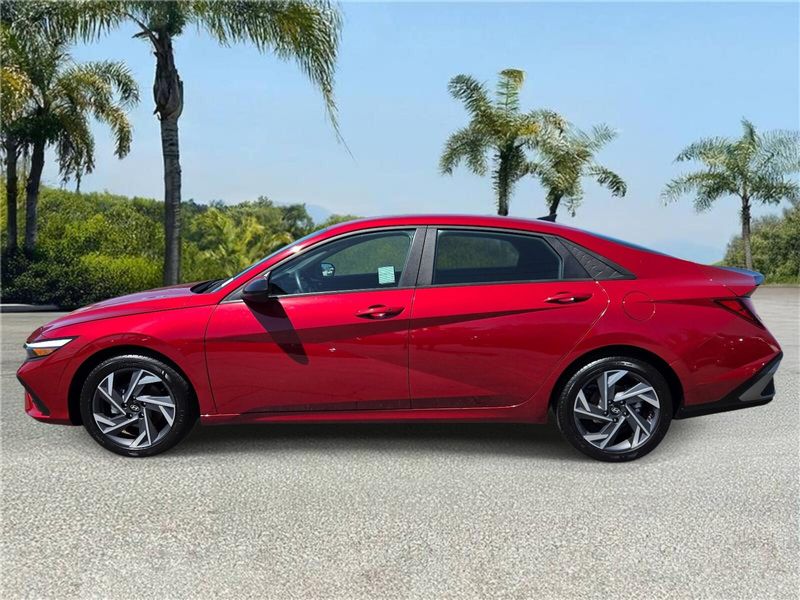 Used 2025 Hyundai Elantra SEL Sport IVT
