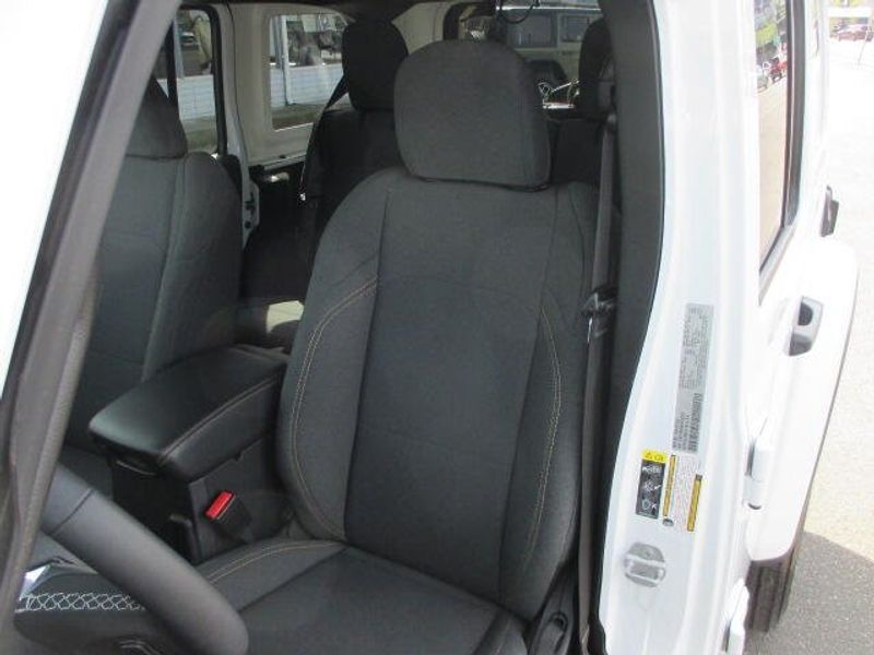 Used 2025 Jeep Wrangler SaharaImage 15