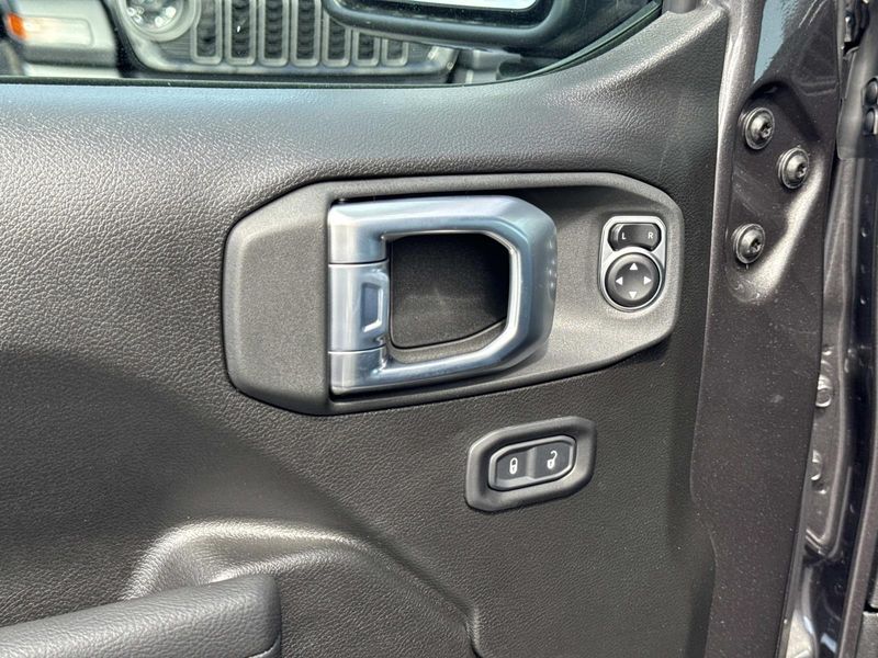 New 2026 Jeep Gladiator Sport S 4x4