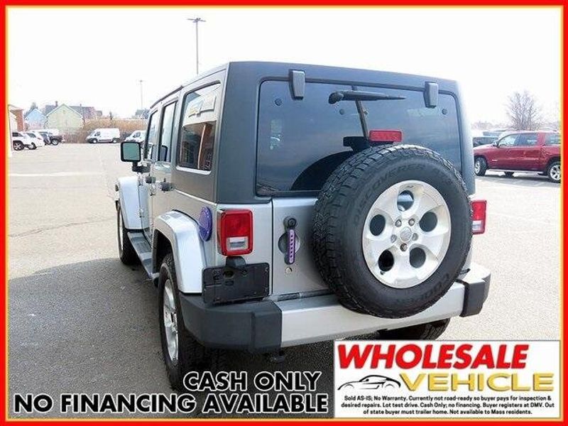 2013 Jeep Wrangler Unlimited SaharaImage 5