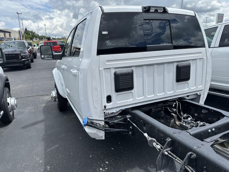 New 2025 RAM 4500 Big Horn Chassis Crew Cab 4x4 60