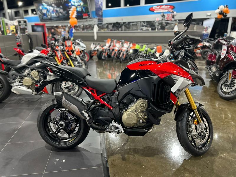New 2026 Ducati MULTISTRADA V4 PIKES PEAK Image 9