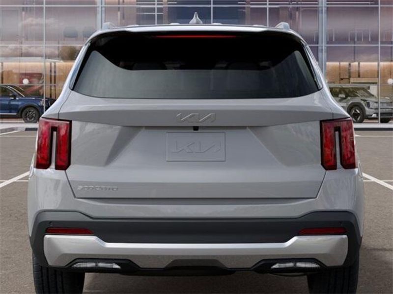 2025 Kia Sorento EXImage 13