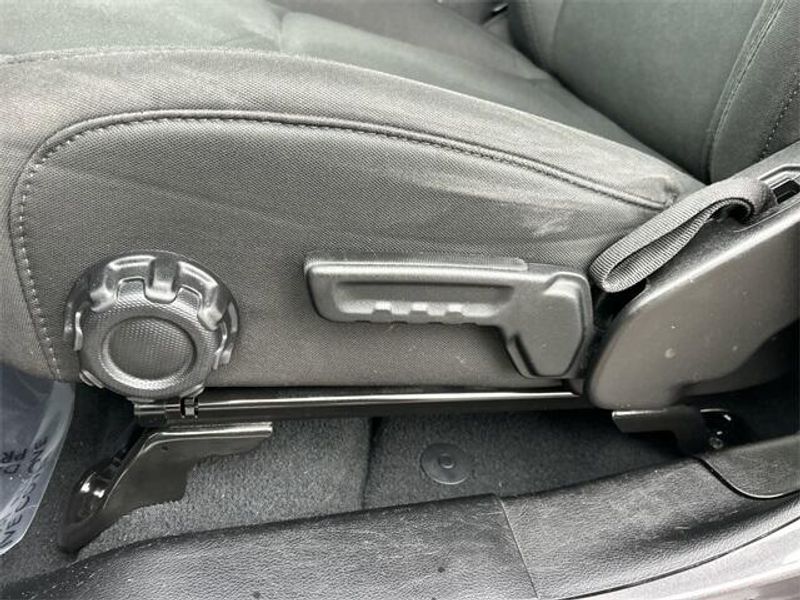 Used 2022 Jeep Wrangler Unlimited Sport AltitudeImage 19