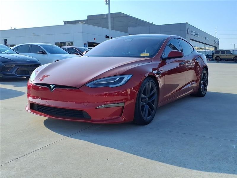 Used 2022 Tesla Model S PlaidImage 2