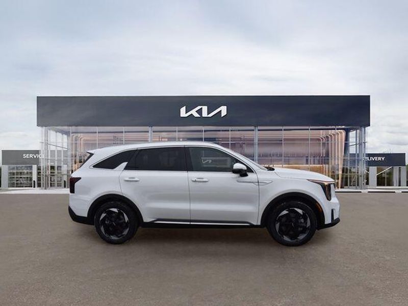 New 2026 Kia Sorento Hybrid EXImage 2
