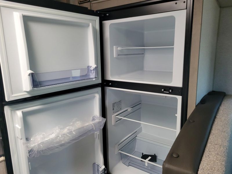 New 2027 NORTHWOOD MFG Arctic Fox 990Image 15