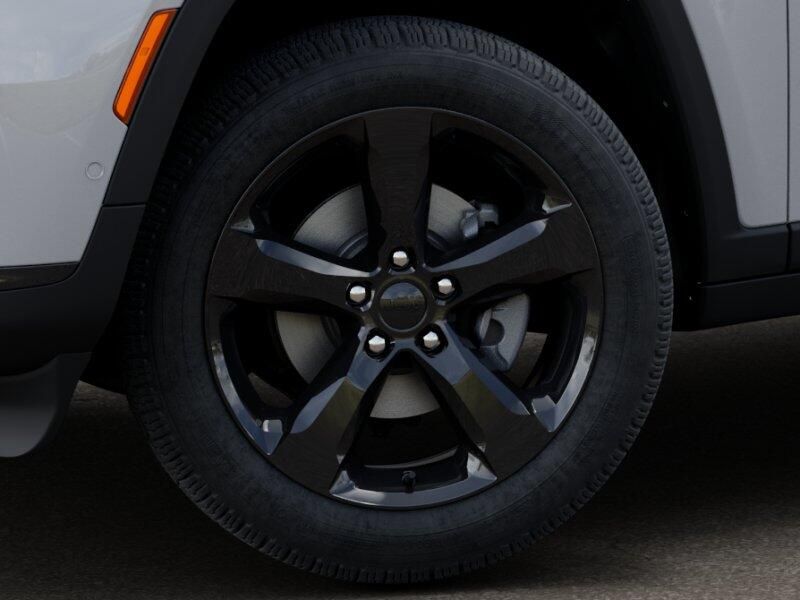 New 2025 Jeep Grand Cherokee L Limited 4x4Image 26