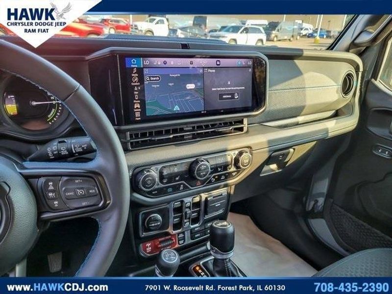 2024 Jeep Wrangler Rubicon 4xe photo 21