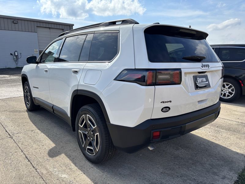 New 2026 Jeep Cherokee Limited 4x4Image 13