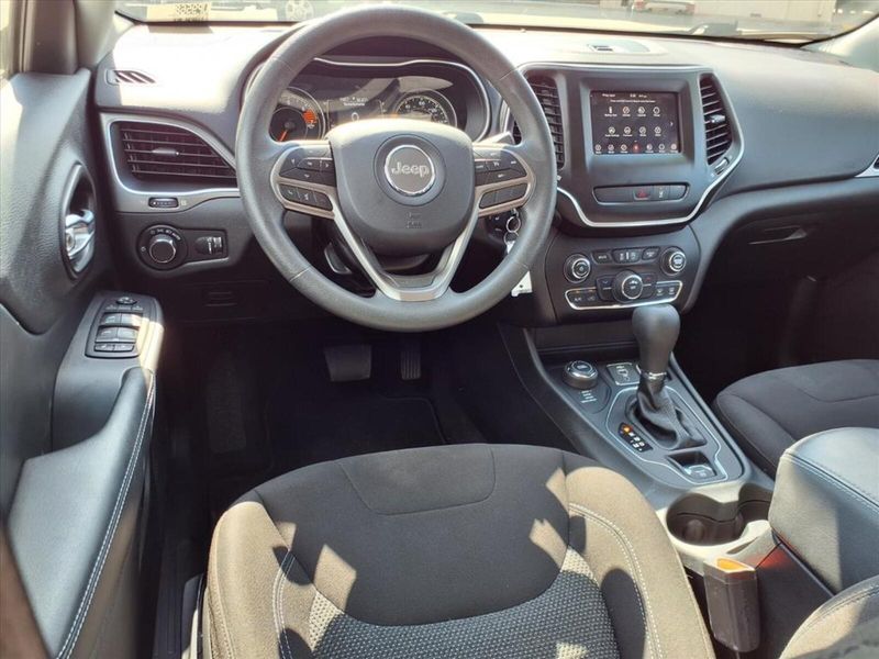 2021 Jeep Cherokee Latitude photo 14