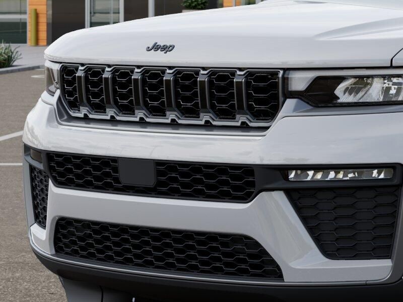 New 2026 Jeep Grand Cherokee Limited 4x4Image 50