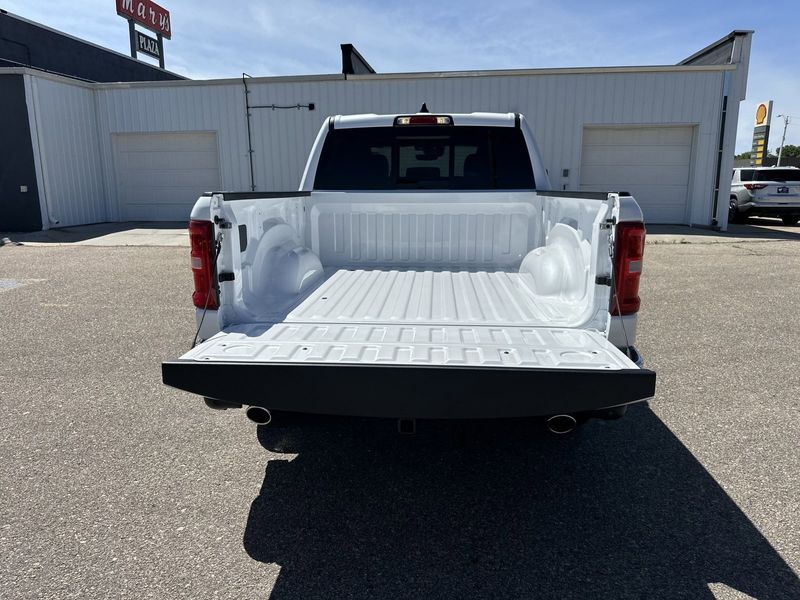 2025 RAM 1500 Laramie Crew Cab 4x4 5