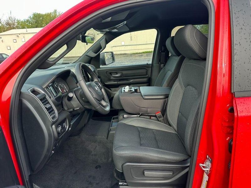 2025 RAM 1500 Tradesman Crew Cab 4x4 5