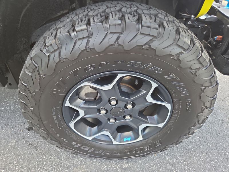 2022 Jeep Wrangler 4xe Unlimited Rubicon photo 9