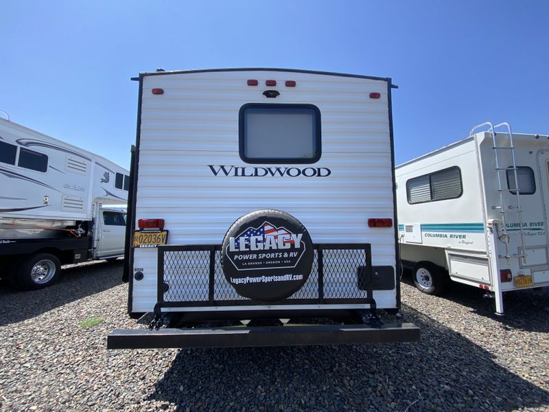 Used 2021 FOREST RIVER WILDWOOD 22RBS Image 3