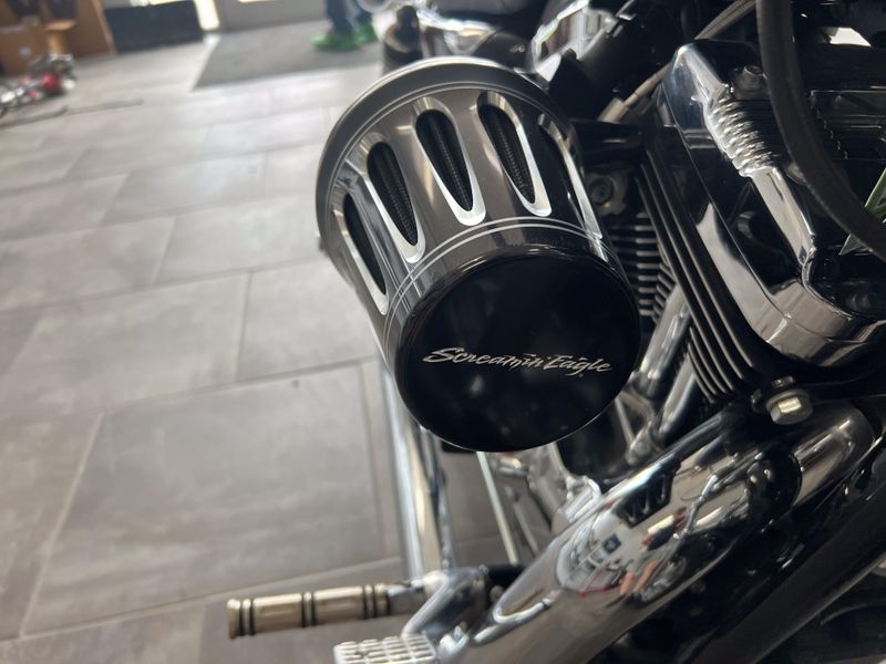 Used 2011 Harley-Davidson Sportster 1200 Custom Image 8