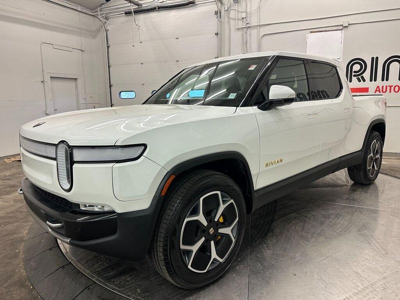2022 Rivian R1T AdventureImage 12