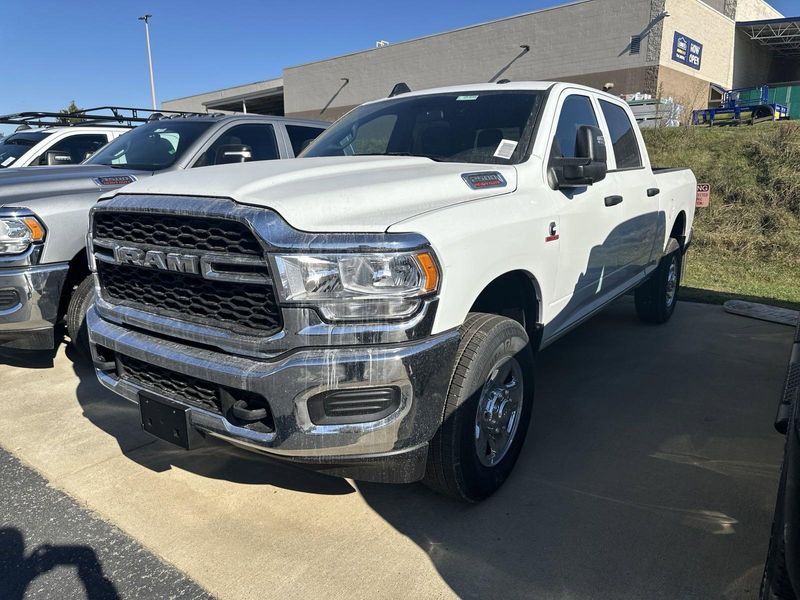 2024 RAM 2500 Tradesman Crew Cab 4x4 6