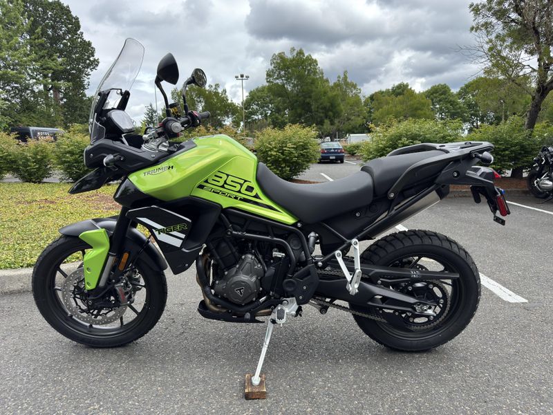 2025 Triumph Tiger 850 Sport - ROULETTE GREEN - JET BLACK 
