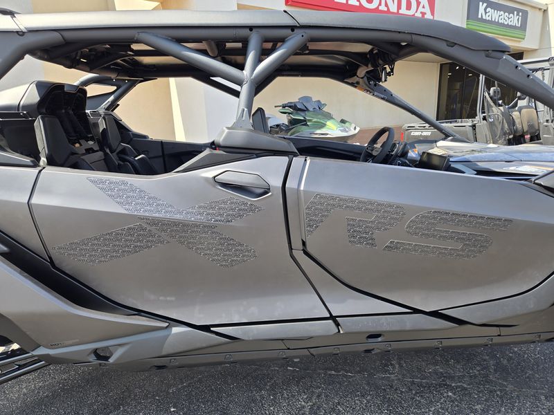 2025 Can-Am MAVERICK R MAX X RS 999TDCT TRIPLE BLACK Image 14