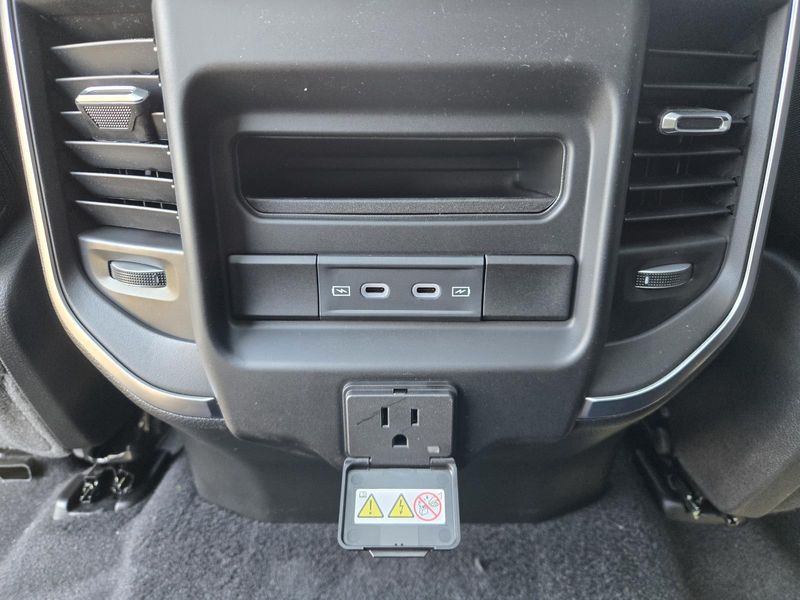 New 2026 RAM 1500 Big Horn Crew Cab 4x4 5'7' Box