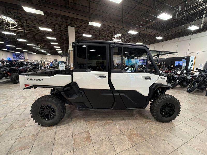 New 2026 Can-Am DEFENDER MAX LIMITED CAB HD11 Image 18