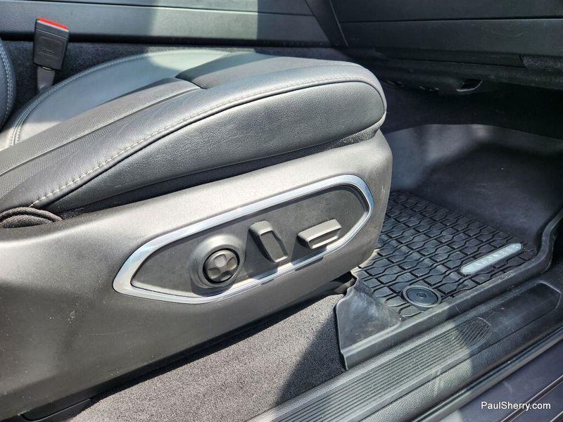 2024 Jeep Wagoneer Series II CarbideImage 28