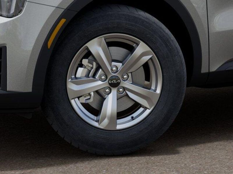 New 2026 Kia Sorento LXImage 10