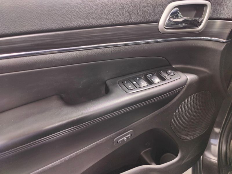2019 Jeep Grand Cherokee Limited photo 28