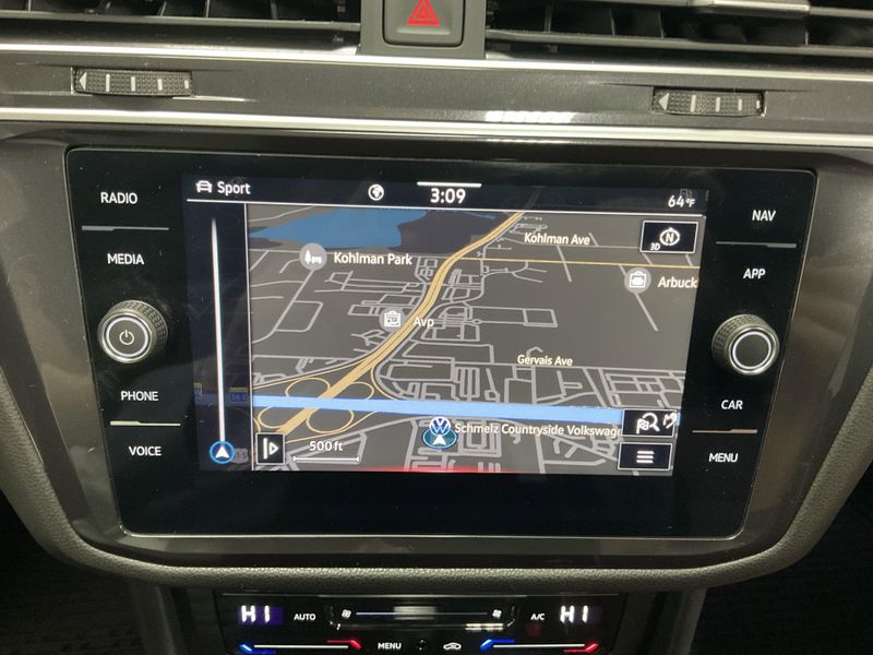 Used 2024 Volkswagen Tiguan AWD SEL R-Line w/Sunroof/NavImage 7