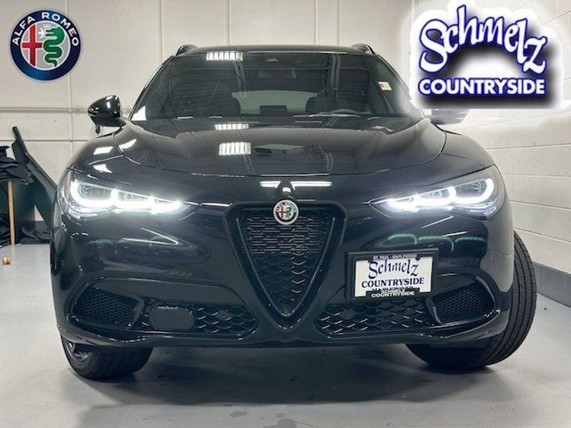 2024 Alfa Romeo Stelvio Competizione AwdImage 1