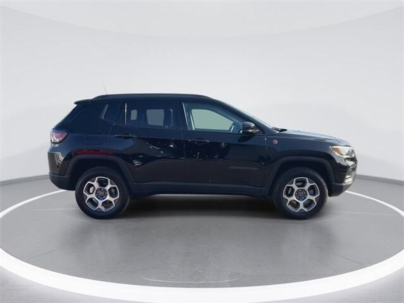 Used 2022 Jeep Compass TrailhawkImage 9