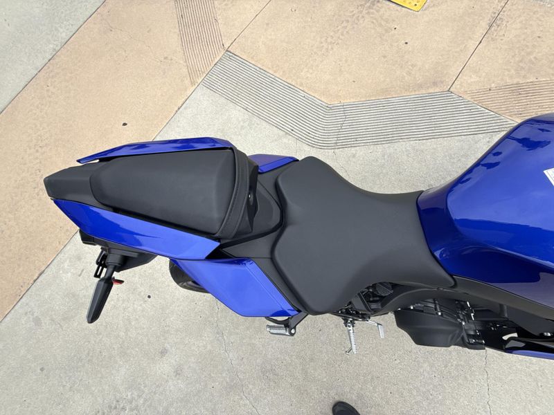 New 2025 Yamaha YZF-R9 Image 11