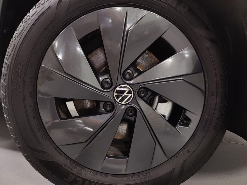Used 2025 Volkswagen Taos SImage 18