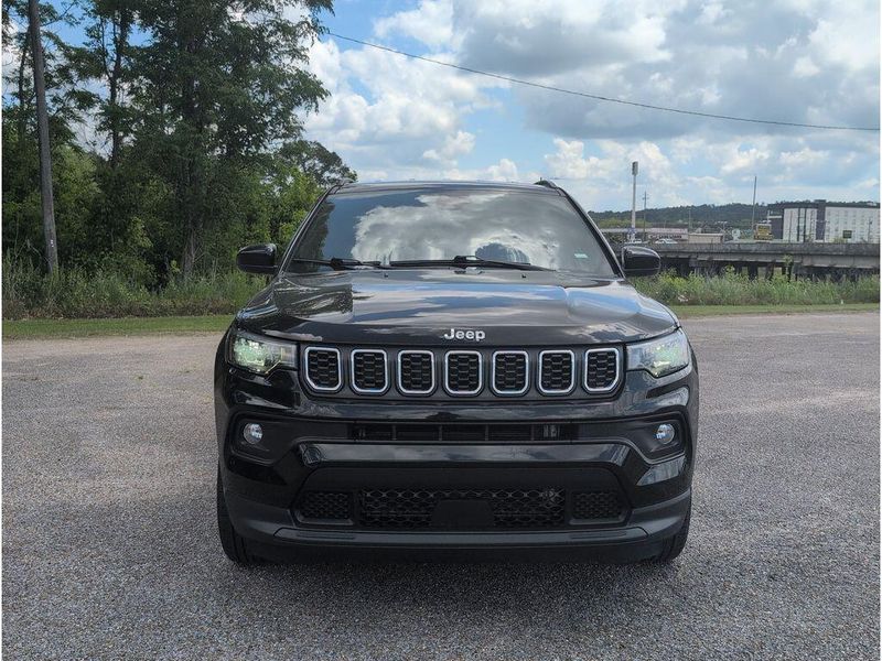 Used 2024 Jeep Compass LatitudeImage 8