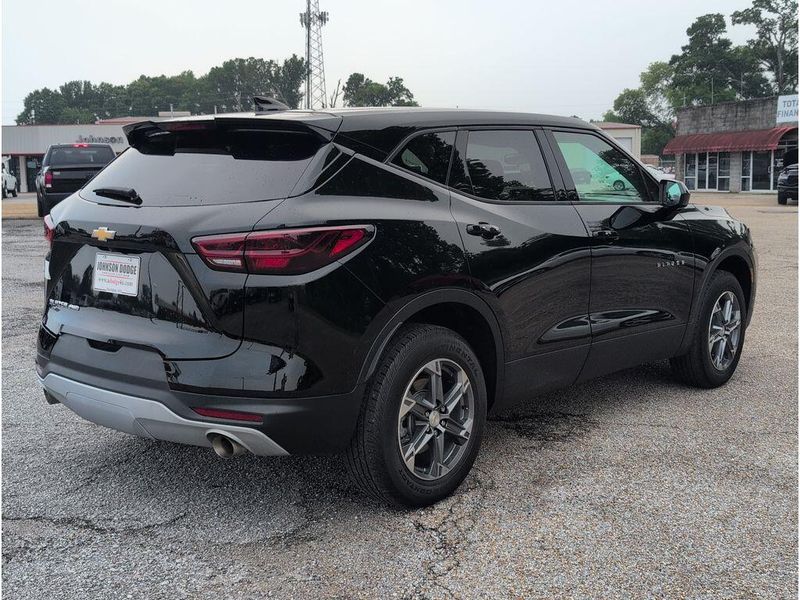 Used 2025 Chevrolet Blazer LTImage 5