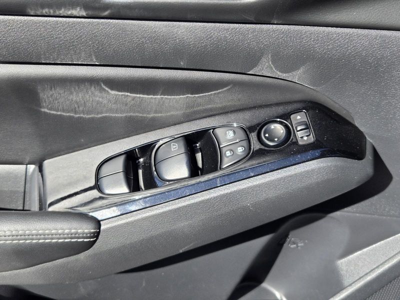 Used 2023 Nissan Altima 2.5 SV AWD Sedan