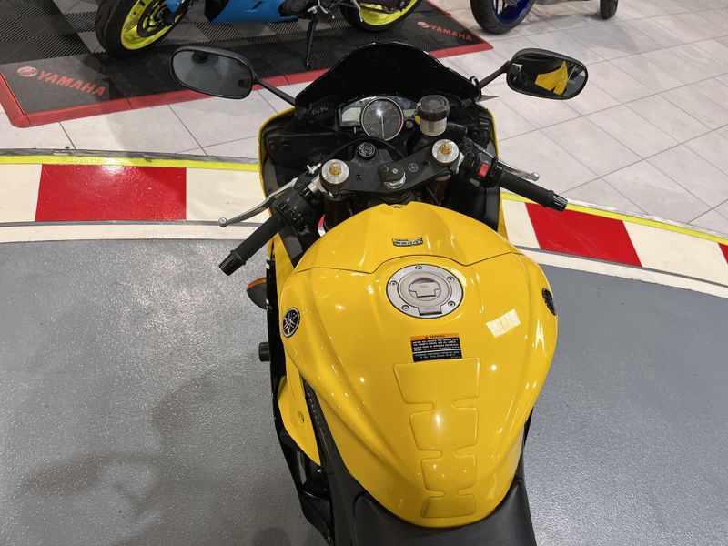 Used 2016 Yamaha YZF-R6 CA Image 20