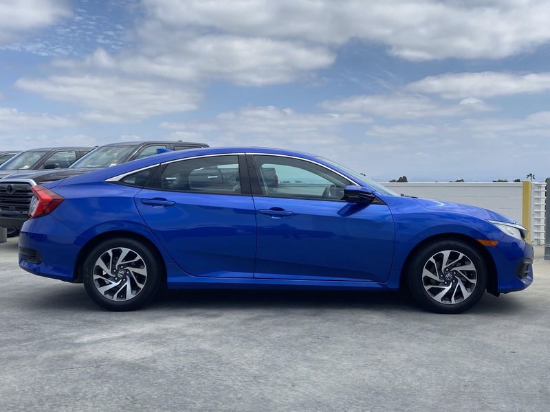 2017 Honda Civic Sedan EXImage 3
