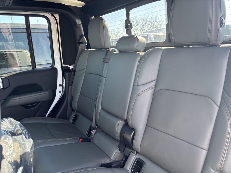 New 2026 Jeep Gladiator Mojave X 4x4Image 17