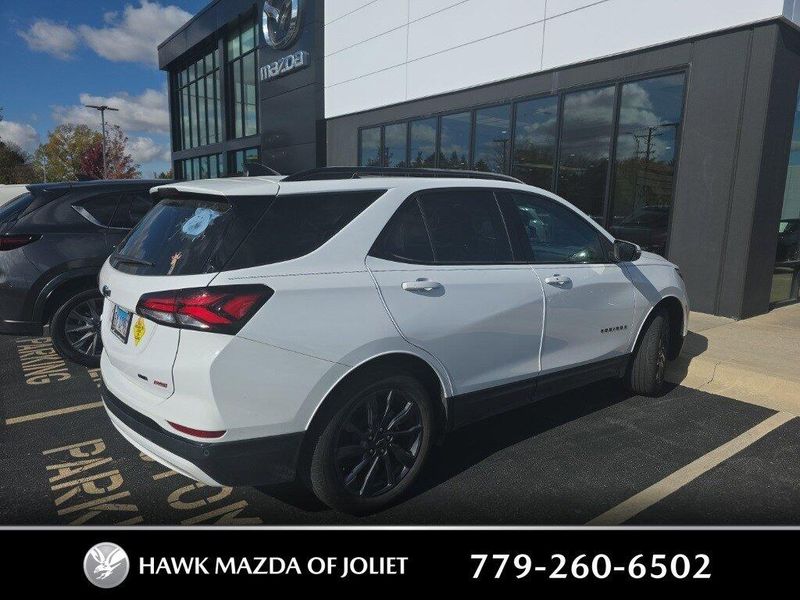 2024 Chevrolet Equinox RS photo 2