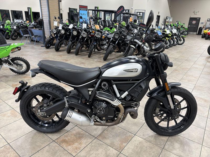 Used 2022 Ducati SCRAMBLER ICON DARK Image 18