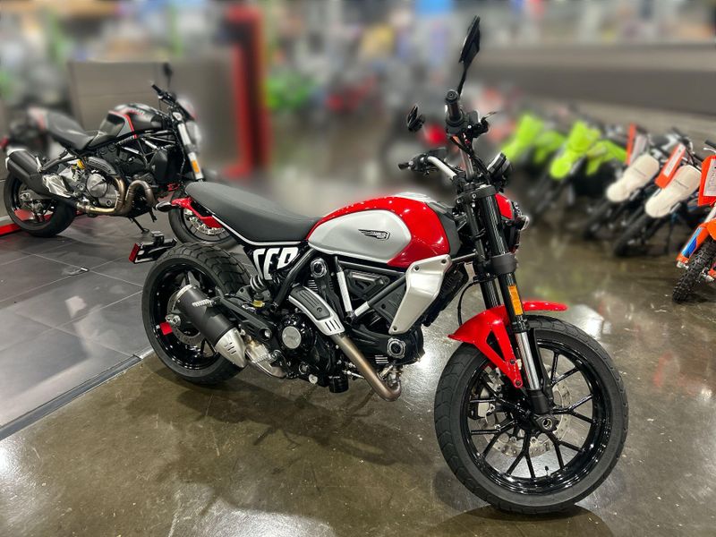 New 2025 Ducati SCRAMBLER 800 ICON Image 16