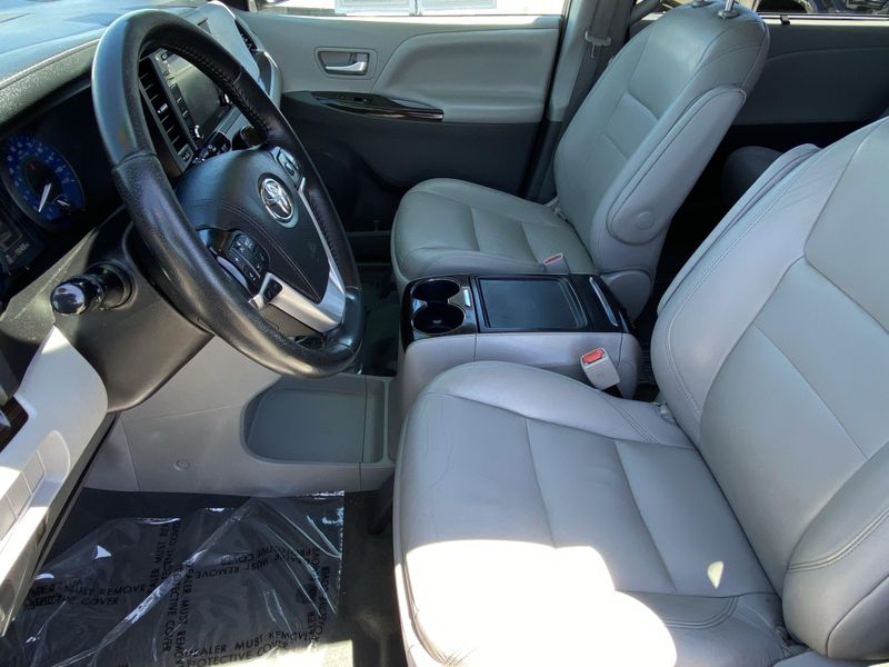 Used 2020 Toyota Sienna XLEImage 17