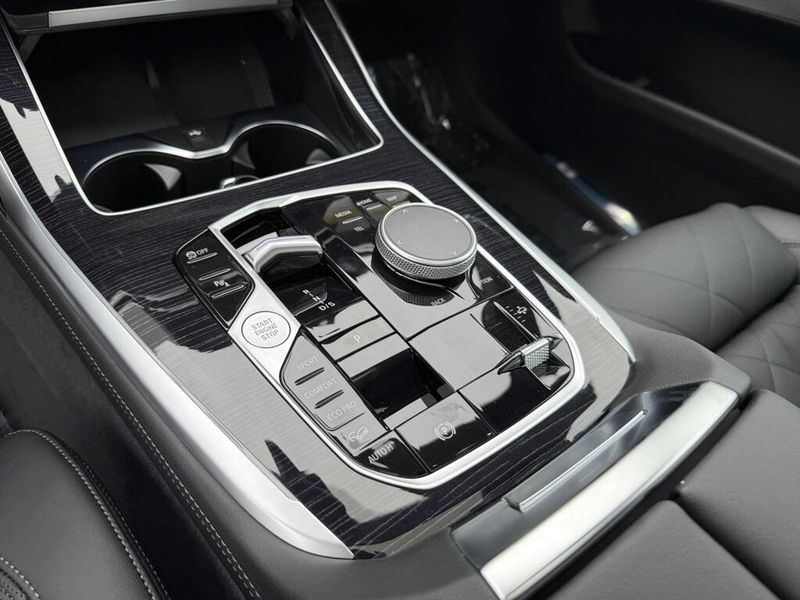2026 BMW X7 xDrive40iImage 25