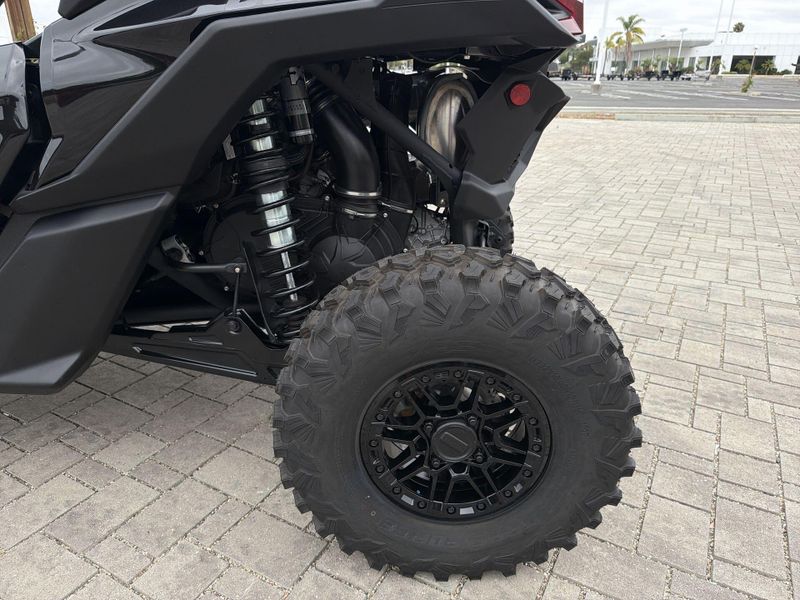 New 2026 Can-Am MAVERICK X3 X RS TURBO RR WITH 10.25 IN. INFOTAINMENT Image 21