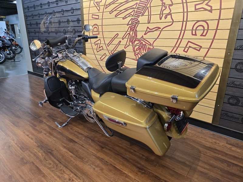 Used 2017 Harley-Davidson FLHR Road King Image 5